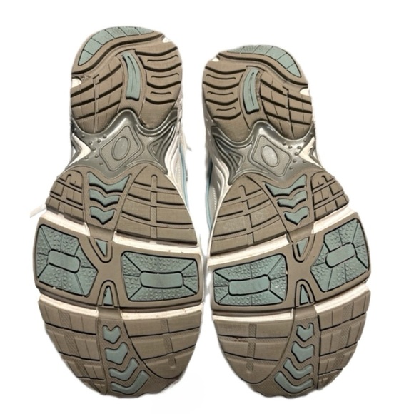 Vionic Women’s Comfort White Leather Arch Support Walking Sneakers – Size 10 - Picture 4 of 4